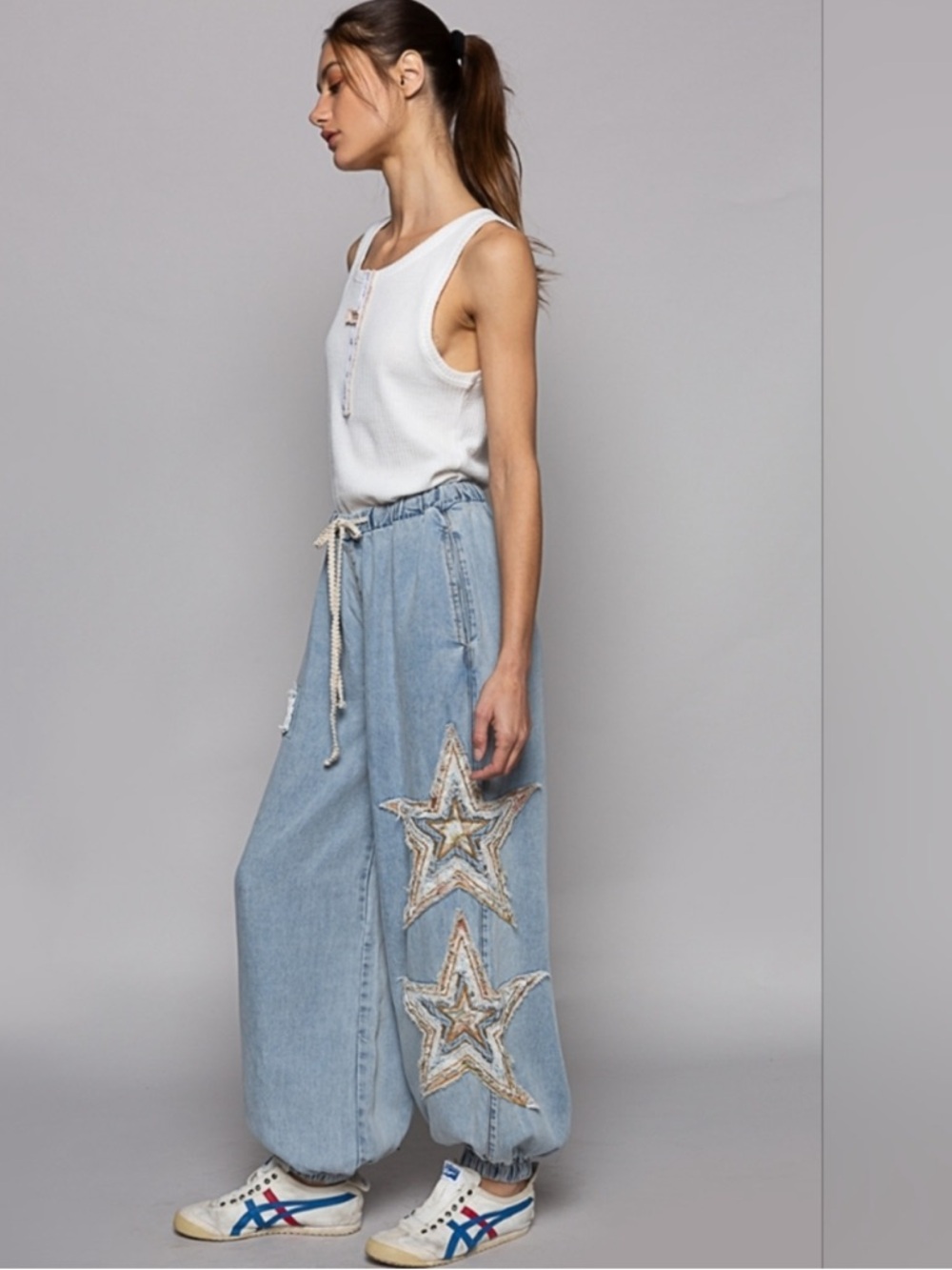 New: POL Light Wash Star Patch Wide Leg Denim Jogger Pants• Small - Picture 5 of 6